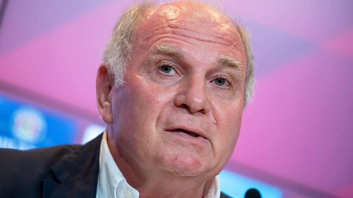 Kritisiert den BVB: Bayern-Ehrenpräsident Uli Hoeneß.