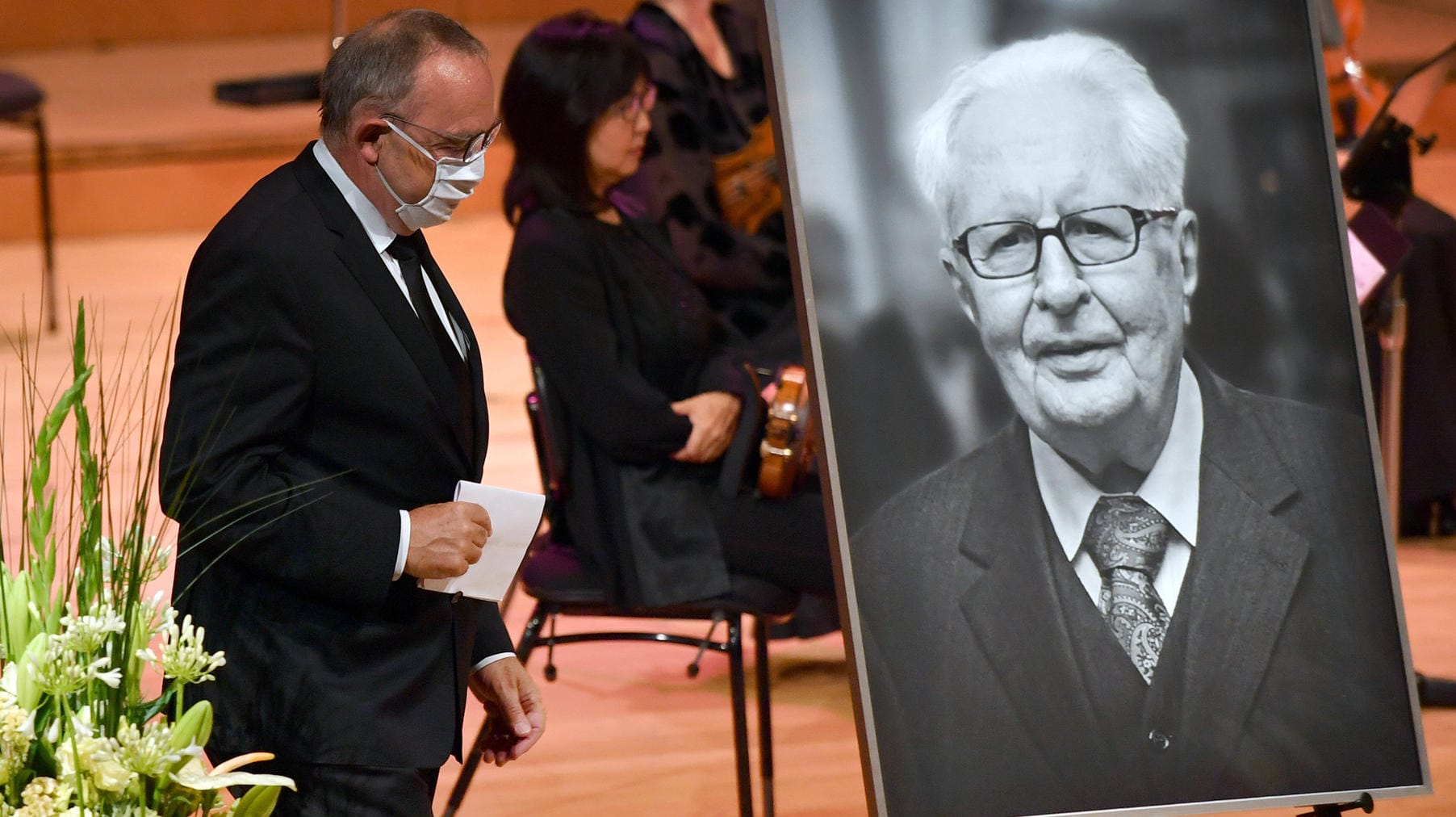 Norbert Walter Borjans: Der SPD-Vorsitzende nahm ein letztes Mal Abschied von Hans-Jochen Vogel.