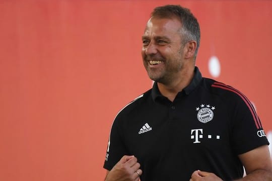 Bayern Münchens Trainer Hansi Flick freut sich schon auf die Champions League.