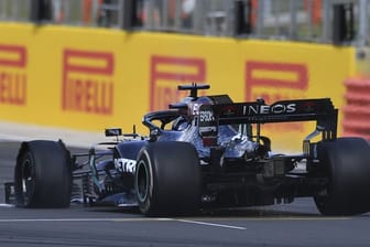 Auch bei Formel-1-Weltmeister Lewis Hamilton war ein Reifen geplatzt.