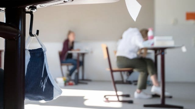 Die Bildungsgewerkschaft GEW sieht in den Schulstarts ein hohes Risiko. Die Bildungsgewerkschaft GEW sieht in den Schulstarts ein hohes Risiko.