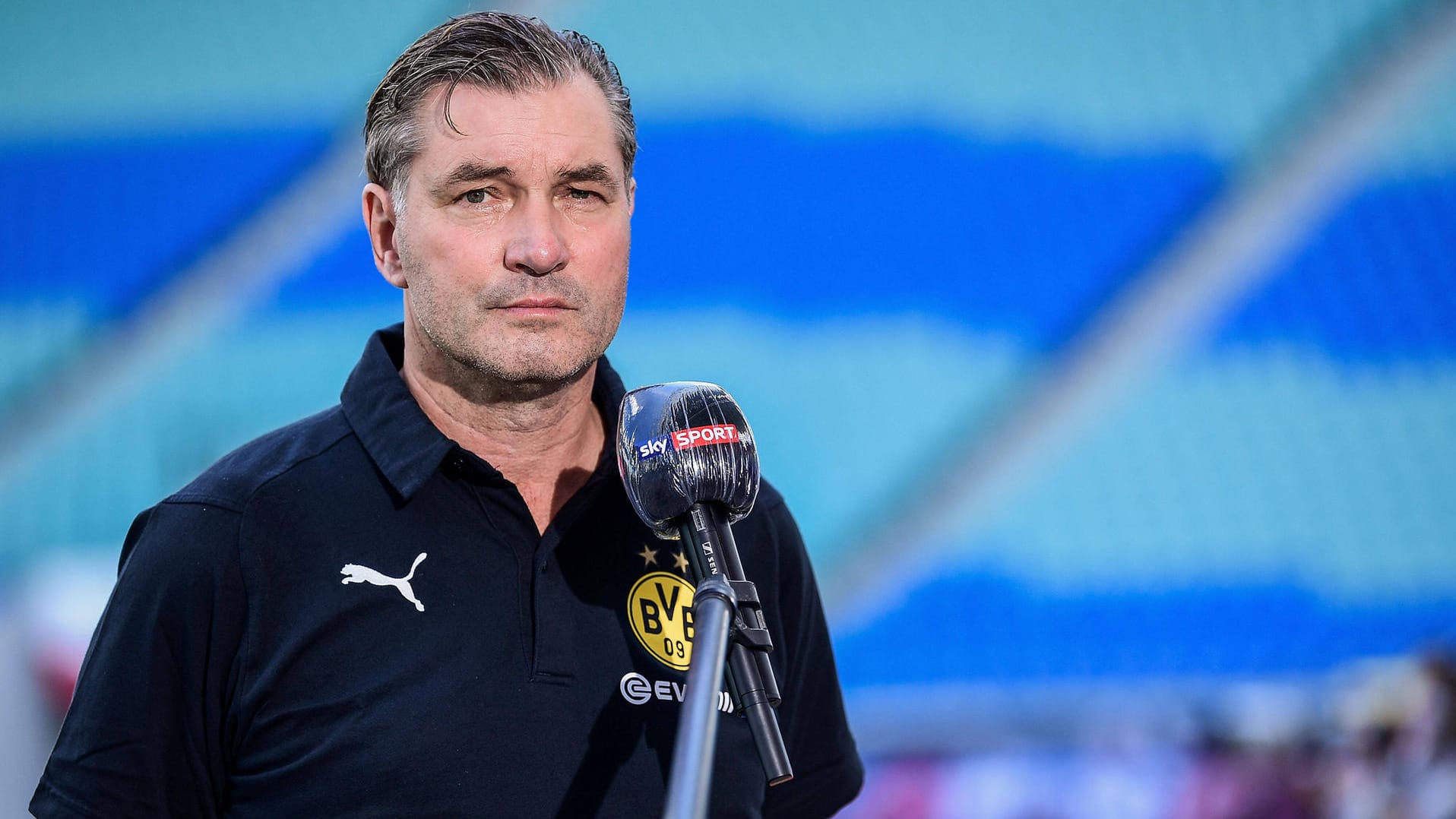 BVB-Sportdirektor Michael Zorc war von den Äußerungen Hoeneß' alles andere als angetan.