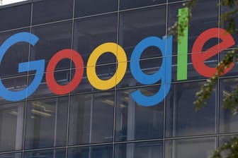 Google-Firmensitz in Kalifornien: Der Konzern besorgt sich frisches Geld.