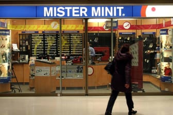 Eine Mister-Minit-Filiale (Archivbild): Der Service-Dienstleister macht viele Geschäft dicht.