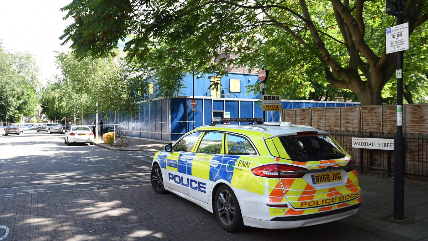 Polizei in London: Ein Mann aus Litauen versteckte sich offenbar fünf Jahre lang in einem britischen Wald. (Symbolfoto)