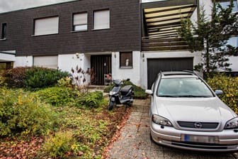 Ein Haus wie viele andere: Hier lebt einer der Verdächtigen in dem riesigen Missbrauchskomplex "Bergisch Gladbach".