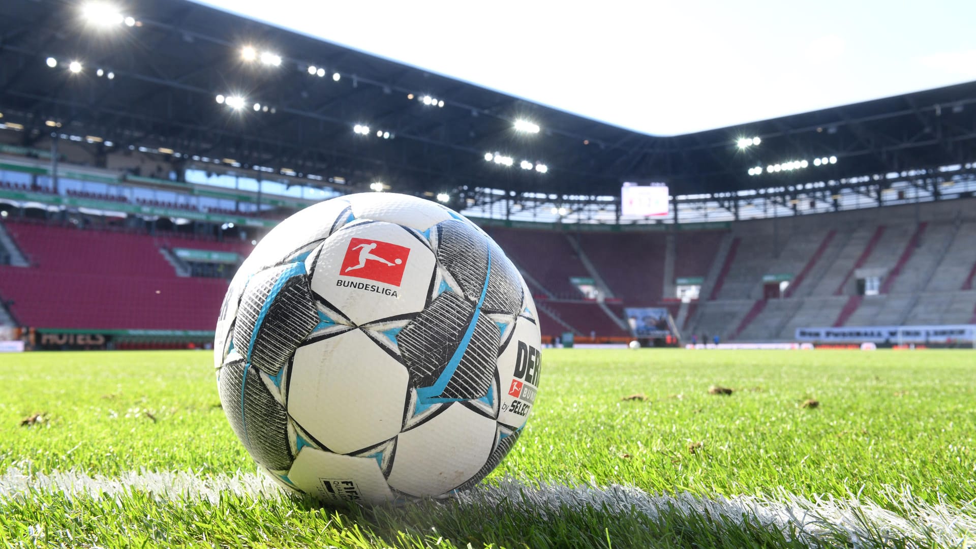 Fußball im leeren Stadion: Sind Spiele vor vollen Arenen trotz Corona bald wieder möglich?