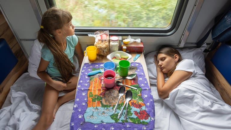 Schlafwagen: In Nachtzügen lässt es sich teilweise recht komfortabel reisen.