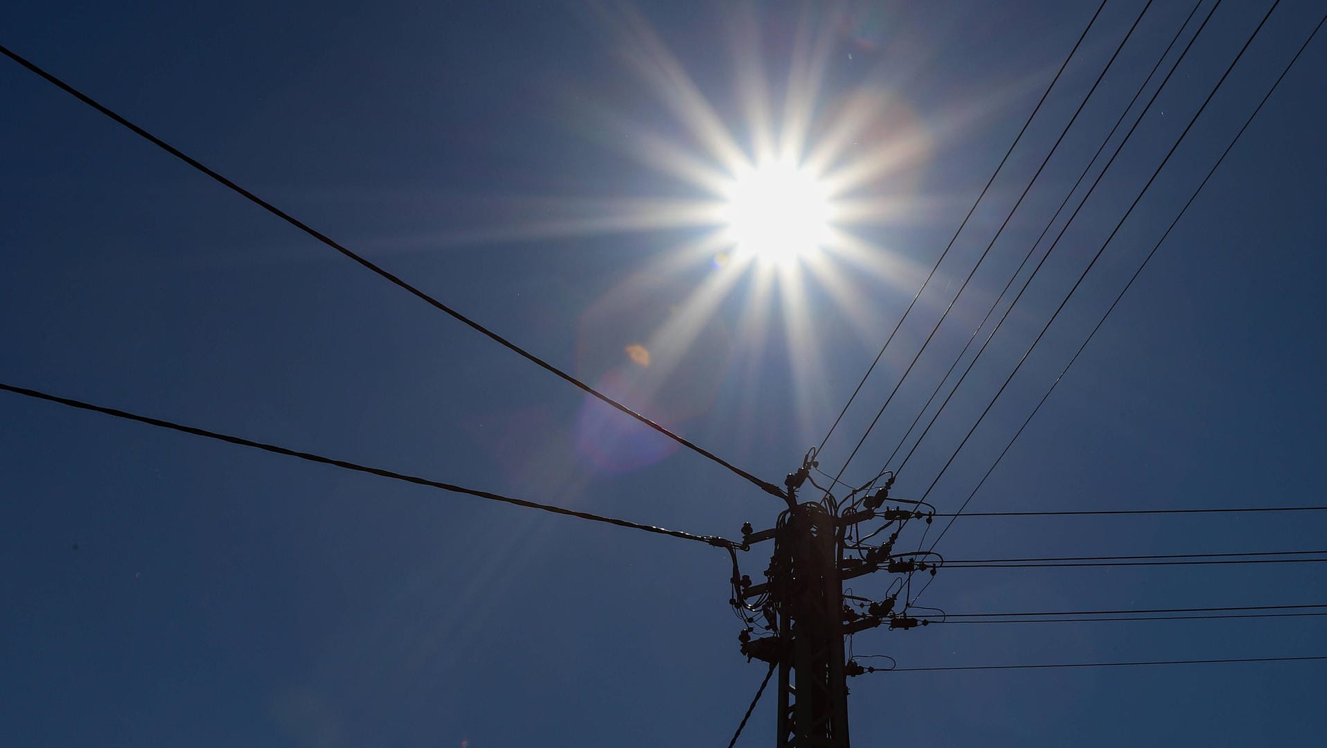 Die Sonne scheint über Deutschland: Die kommenden Tage werden sehr heiß.