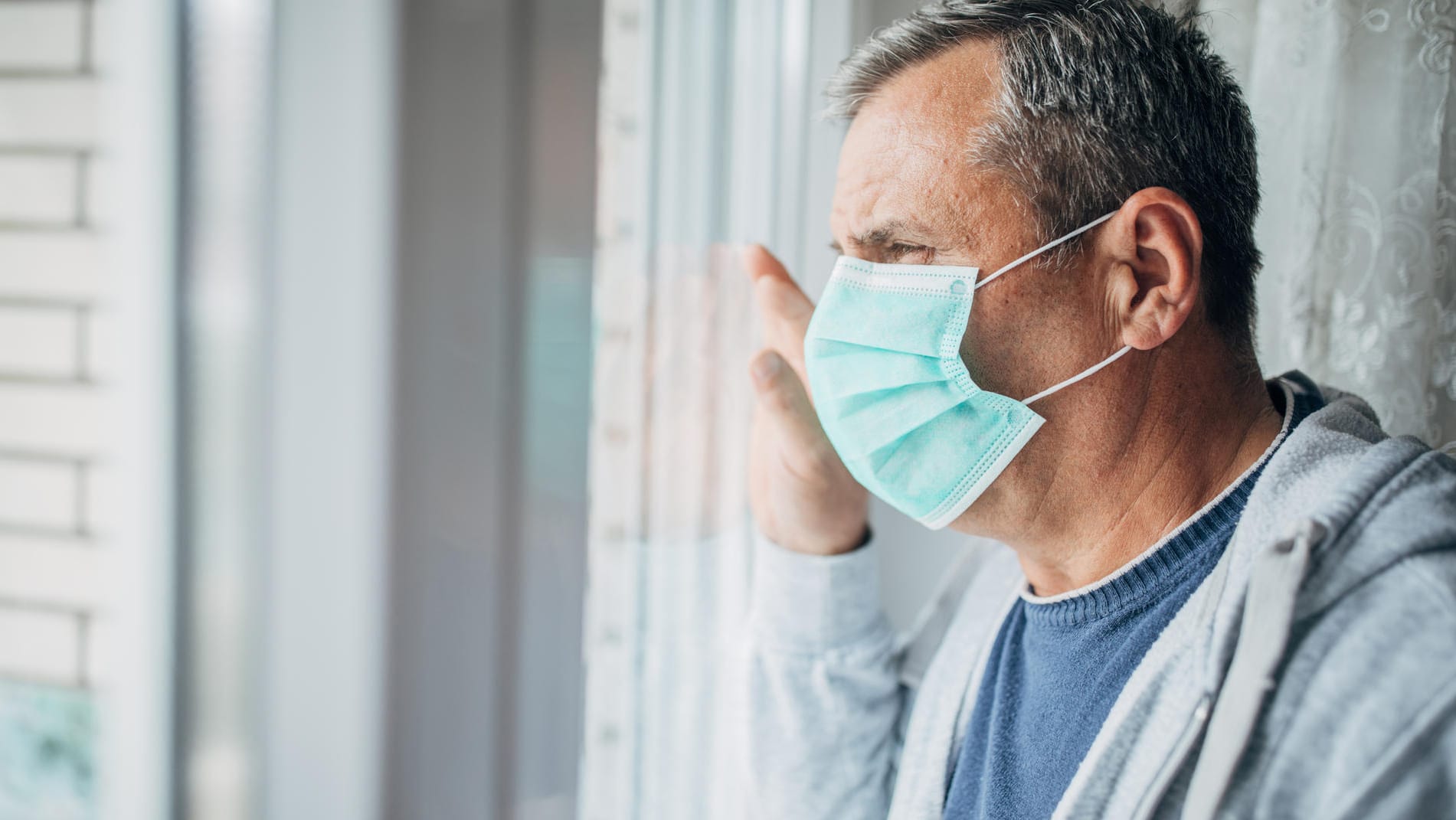 Covid-19: Führt die Erkrankung dazu, dass die Organe der Patienten schneller altern? (Symbolbild)