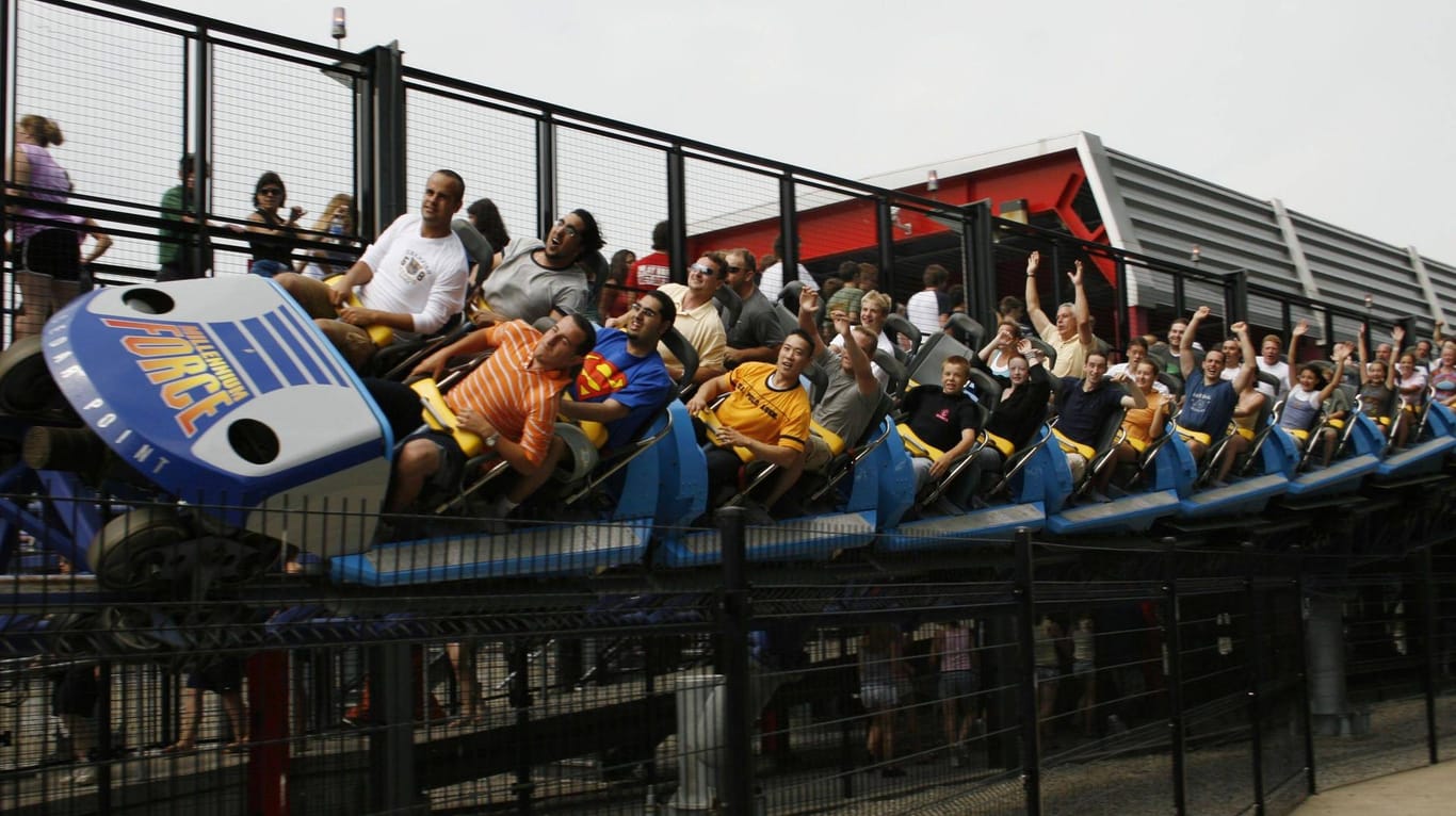 Die Achterbahn Millennium Force in Ohio: Für sein liebstes Fahrgeschäft nahm ein Mann 100 Kilogramm ab. (Archivfoto)