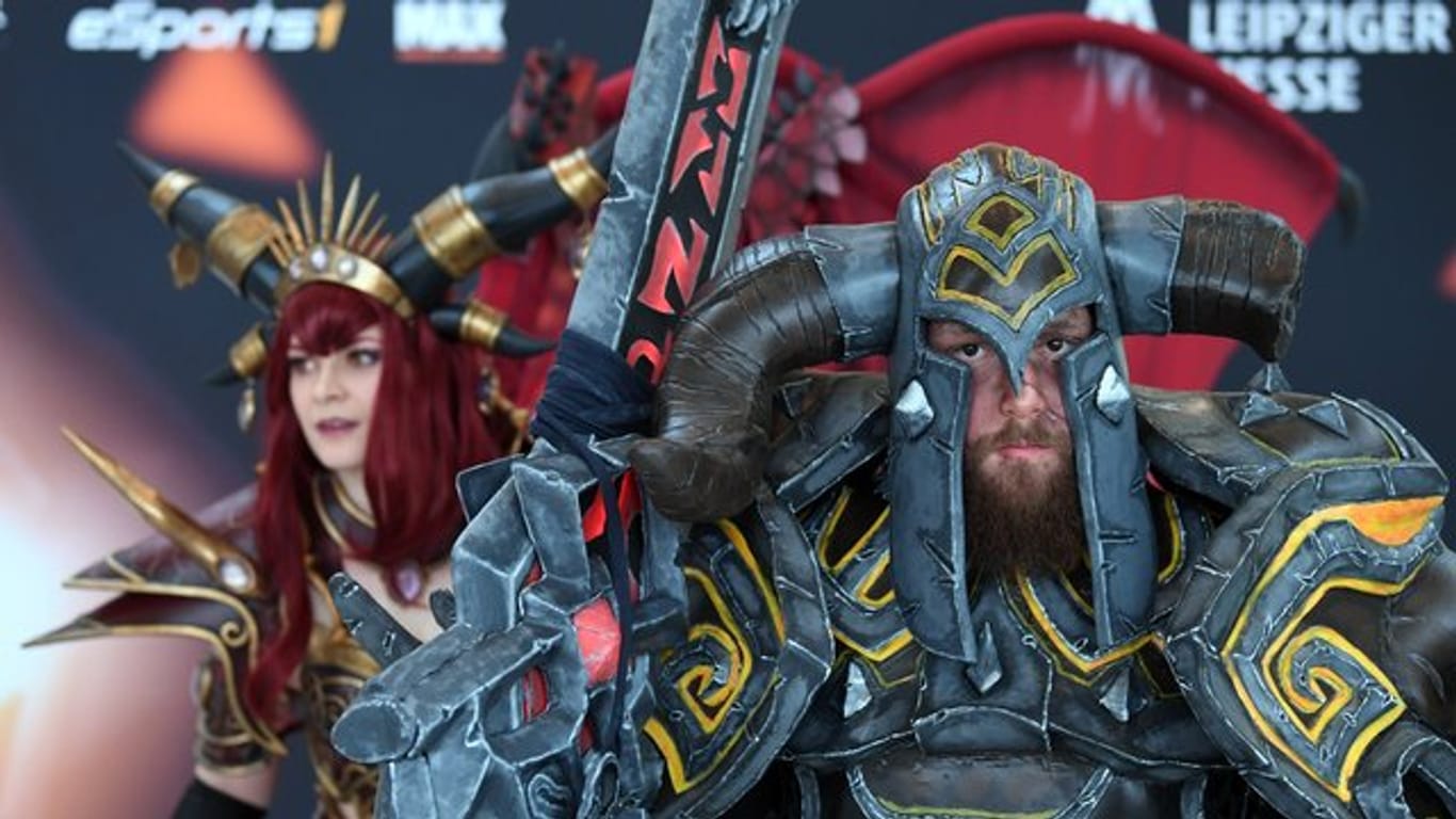 Cosplayer zelebrieren das Game "World of Warcraft" in ihren phantastischen Kostümen.