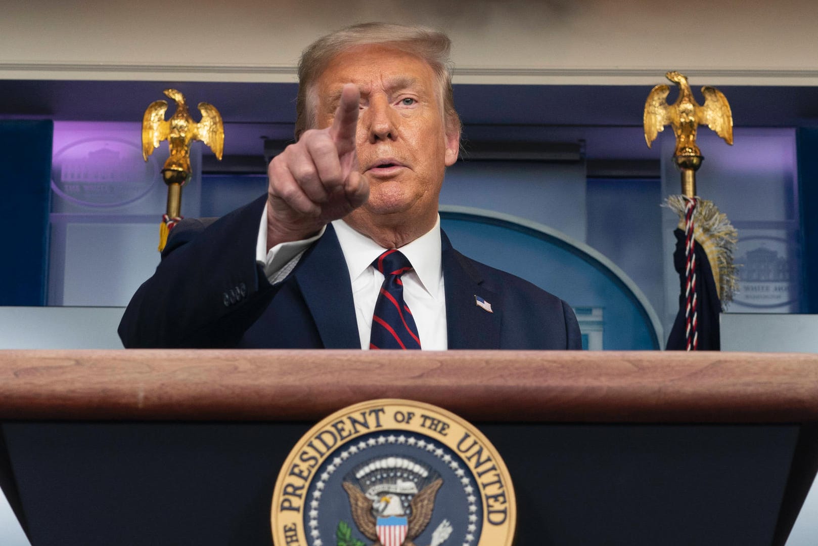 Donald Trump: Der US-Präsident wirft Deutschland vor, mit den im Land stationierten US-Truppen ein Vermögen verdient zu haben.