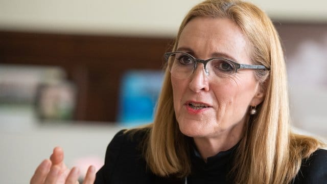 Berliner Generalstaatsanwältin Margarete Koppers: Die Generalstaatsanwaltschaft will alle Verfahren noch einmal überprüfen. Berliner Generalstaatsanwältin Margarete Koppers: Die Generalstaatsanwaltschaft will alle Verfahren noch einmal überprüfen.