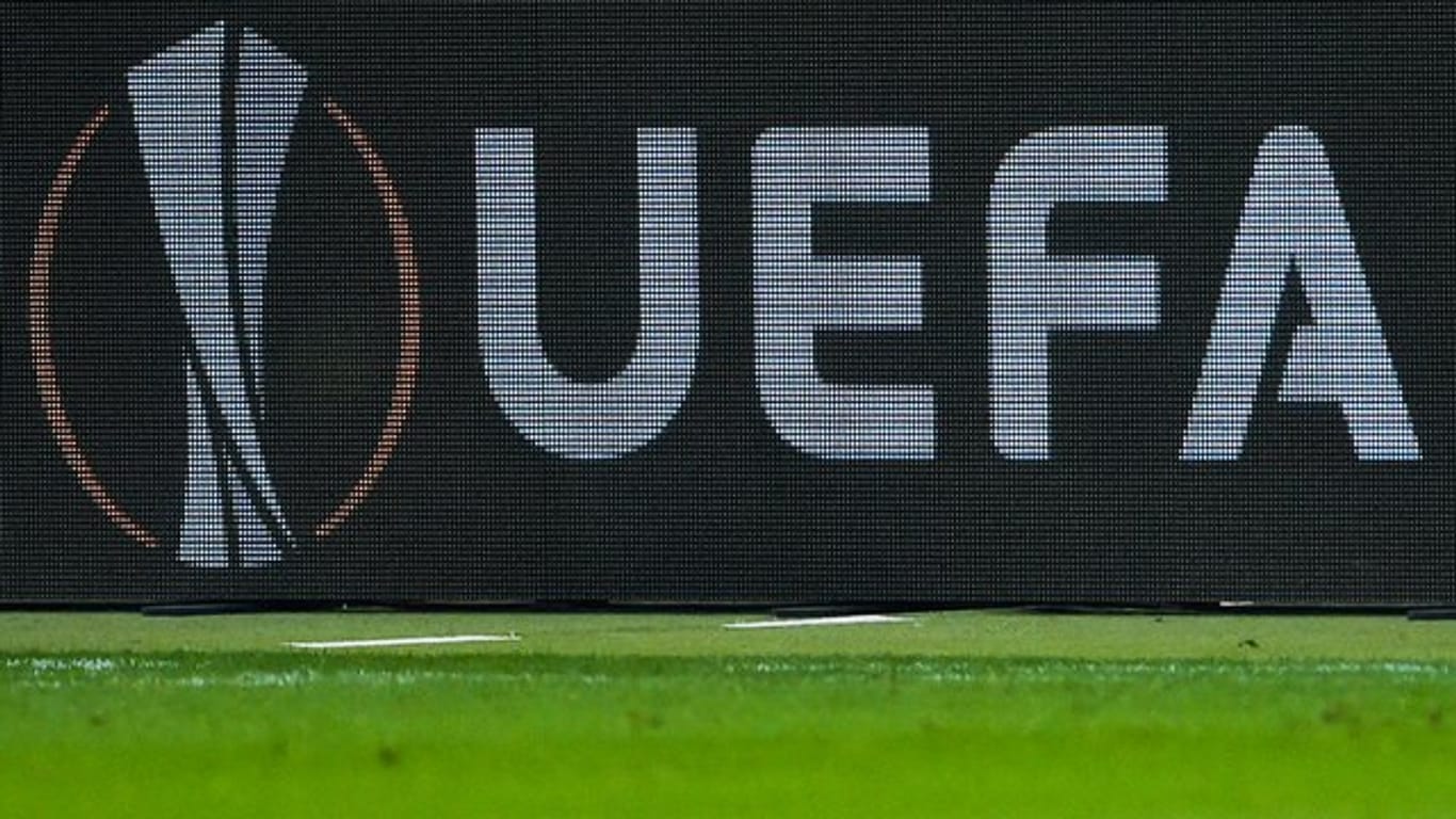 Der Schriftzug der UEFA, der Europäischen Fußball-Union.