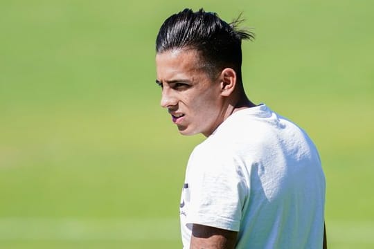 Wird von Eintracht Frankfurt in die zweite Liga an den FC St.