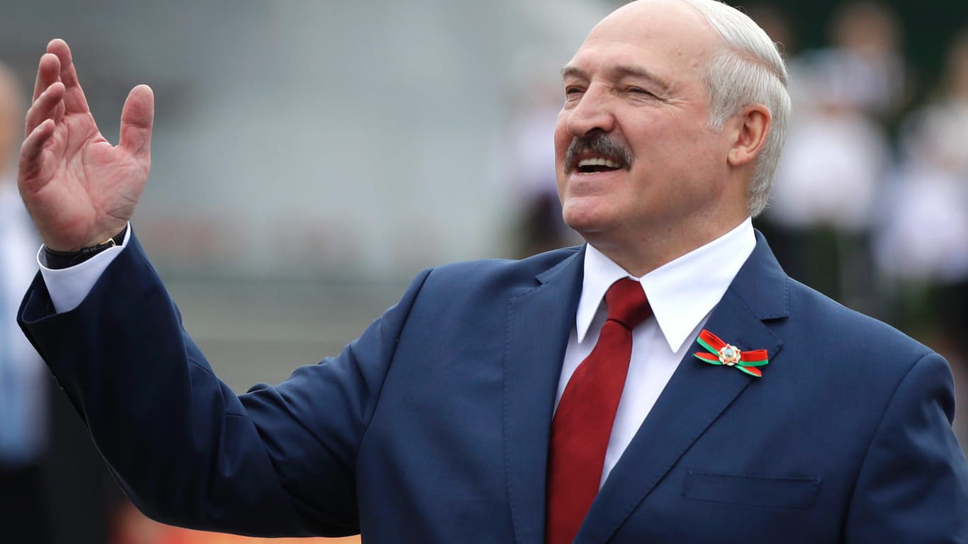 Europas letzter Diktator Alexander Lukaschenko will "wiedergewählt" werden.