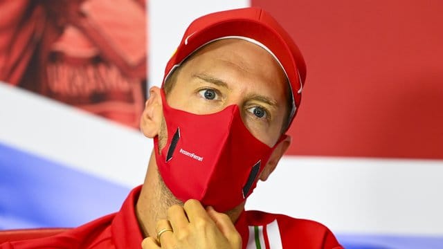 Wird hartnäckig mit einem Cockpit beim Formel-1-Team Racing Point in Verbindung gebracht: Sebastian Vettel. Wird hartnäckig mit einem Cockpit beim Formel-1-Team Racing Point in Verbindung gebracht: Sebastian Vettel.