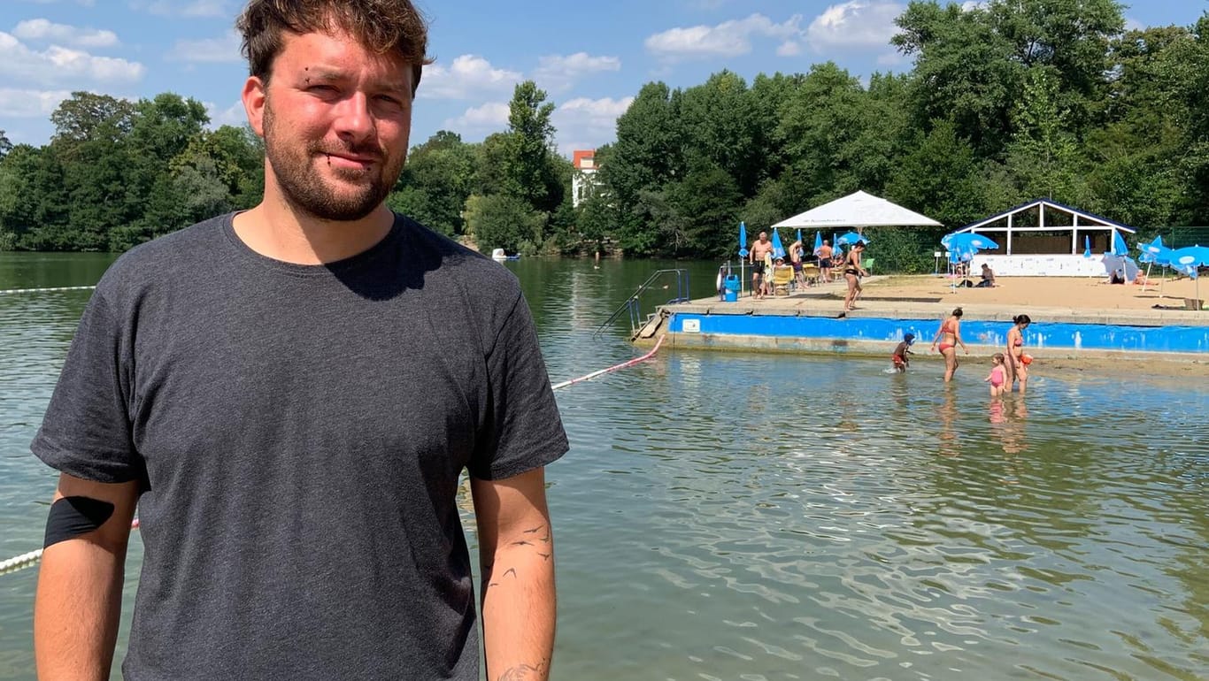 Strandbad-Pächter Alexander Schüller: Der 36-Jährige hat sich ein Konzept ausgedacht, wie die Badegäste in seinem Betrieb trotz der Corona-Krise baden können.