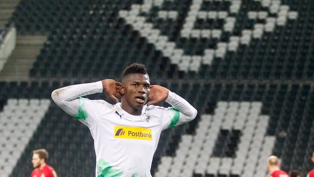 Warnt vor Selbstzufriedenheit: Breel Embolo von Borussia Mönchengladbach. Warnt vor Selbstzufriedenheit: Breel Embolo von Borussia Mönchengladbach.