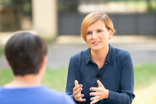 Linken-Chefin Katja Kipping sieht ihre Partei bereit für eine Regierungsbeteiligung.