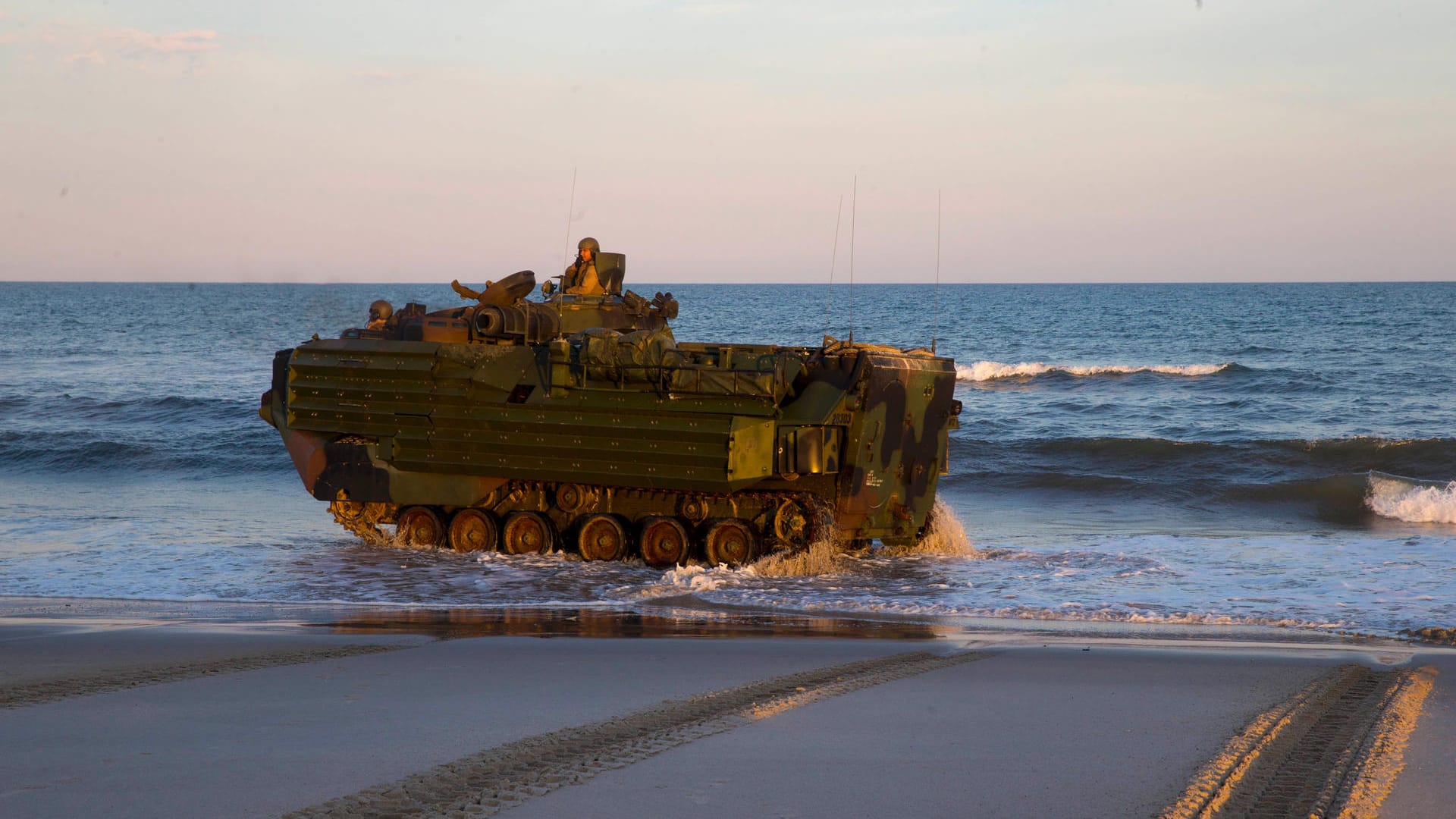 Gepanzerter Amphibischer Truppentransporter: Insgesamt waren 16 Soldaten an Bord, als das Fahrzeug vor der Küste von San Clemente gesunken ist.