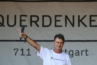 Thomas Berthold auf der Demonstration von Corona-Leugnern am Samstag in Stuttgart.