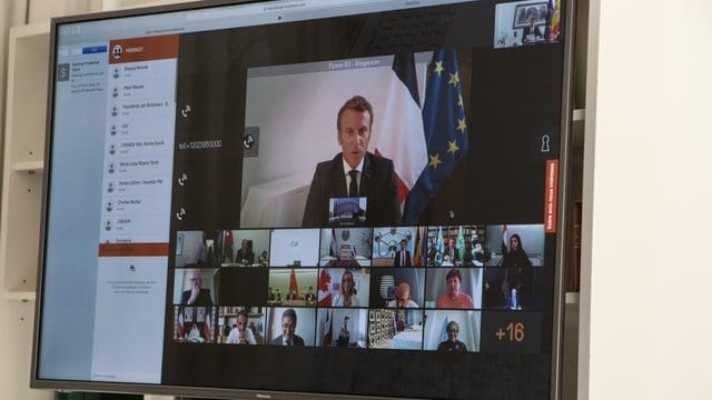 Frankreichs Präsident Emmanuel Macron bei der internationalen Geberkonferenz für den Libanon.