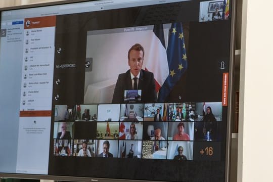 Frankreichs Präsident Emmanuel Macron bei der internationalen Geberkonferenz für den Libanon.