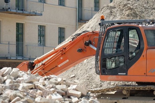 Wenn vor der eigenen Haustür gebaut wird, ist das laut und nervig.