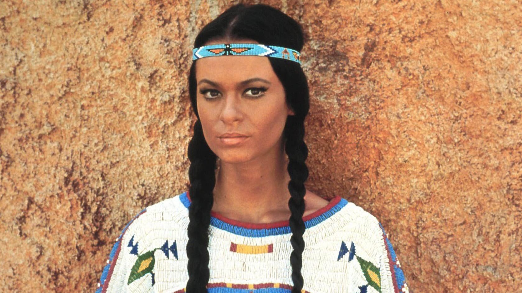 Marie Versini: Sie spielte in den "Winnetou"-Filmen ab 1963 die Schwester von Winnetou.