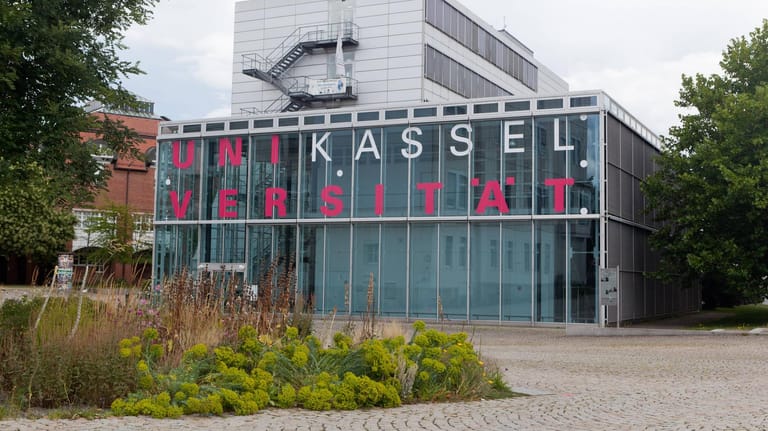 Ein Gebäude der Universität Kassel: Mitglieder der studentischen Vertretung sollen jahrelang Steuern hinterzogen haben.
