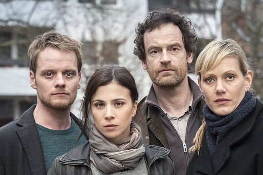 Die Kommissare: Daniel Kossik (Stefan Konarske, l-r), Nora Dalay (Aylin Tezel), Peter Faber (Jörg Hartmann) und Martina Böhnisch (Anna Schudt).