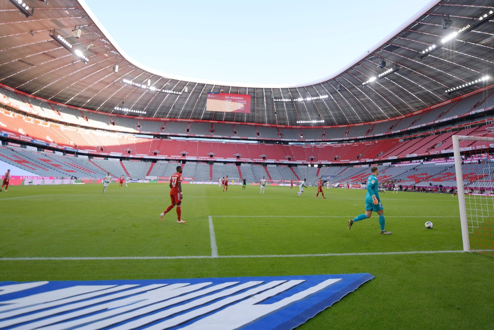 Zuschauer? Fehlanzeige. Die Fußballstadien in Deutschland werden noch länger leer bleiben.