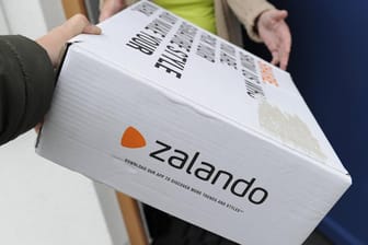 Zalando-Paket: Der Modehändler hat in der Corona-Krise viele Kunden gewonnen.