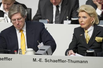 Georg Schaeffler und seine Mutter Maria-Elisabeth Schaeffler-Thumann (Archivbild): Sie verloren seit 2018 ein Großteil ihres Vermögens.