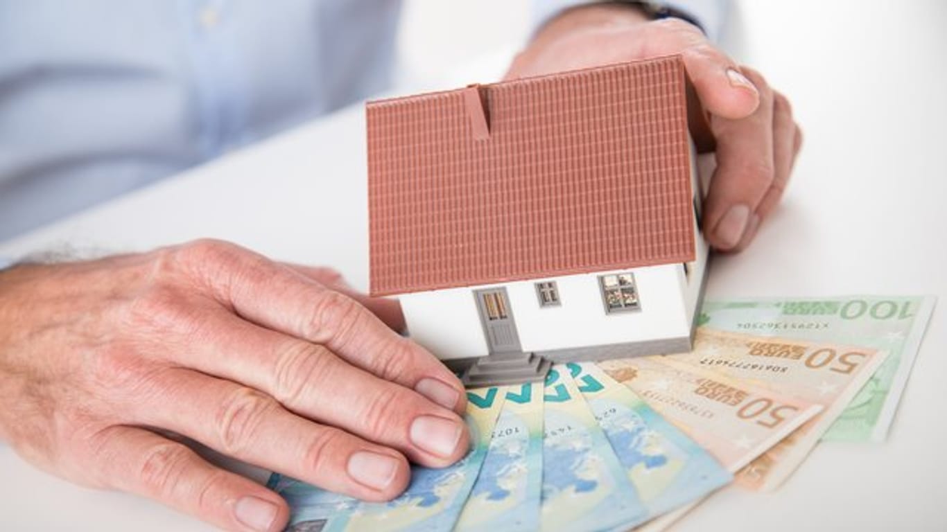 Laut einer Analyse des Immobilienfinanzierers Interhyp tilgen Immobilienkäufer mehr von ihren Krediten.