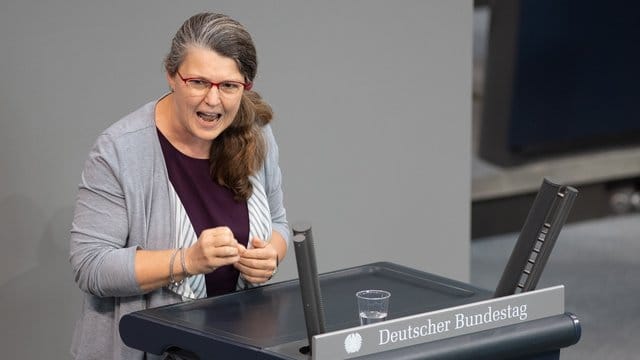 Ute Vogt (SPD) spricht in der Plenarsitzung im Deutschen Bundestag. Ute Vogt (SPD) spricht in der Plenarsitzung im Deutschen Bundestag.