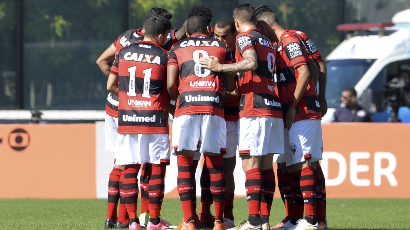 Brasilien: Atletico Goianiense darf gegen Flamengo Rio de Janeiro mit vier vier positiv auf das Coronavirus getesteten Spielern auflaufen. (Archivfoto)