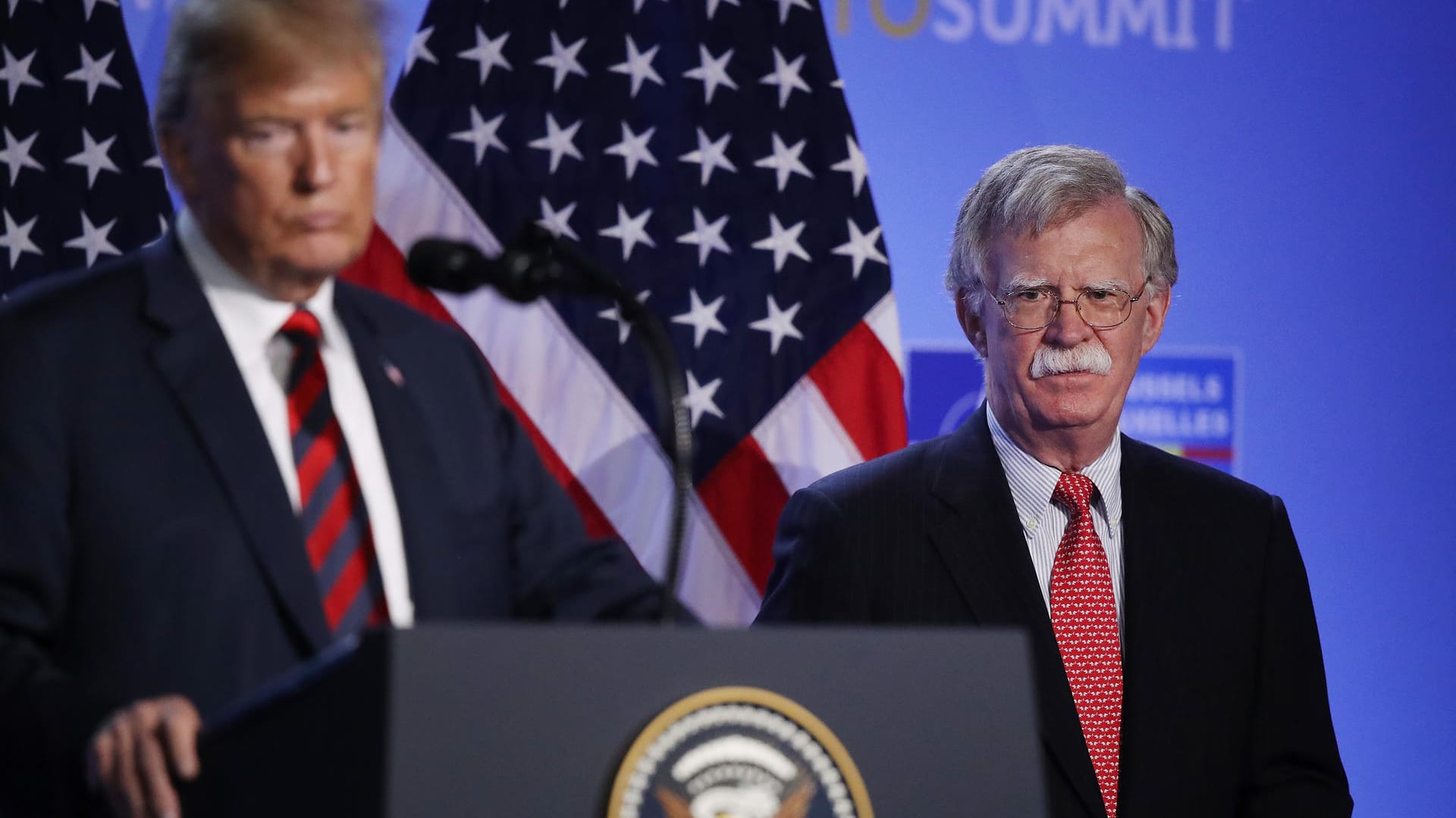 Trump und Bolton beim Nato-Gipfel 2018: "Absolut möglich, dass Trump nach einer Wiederwahl den Rückzug vollzieht."