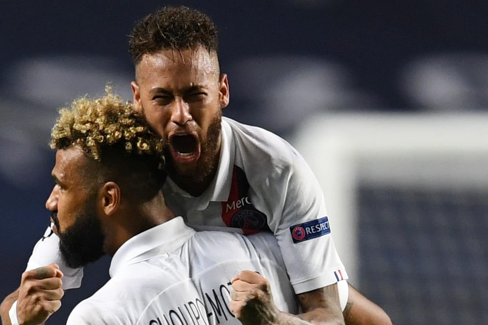 Neymar (re.): Der Superstar von Paris Saint-Germain jubelt mit Ex-Bundesliga-Spieler Eric-Maxim Choupo-Moting.