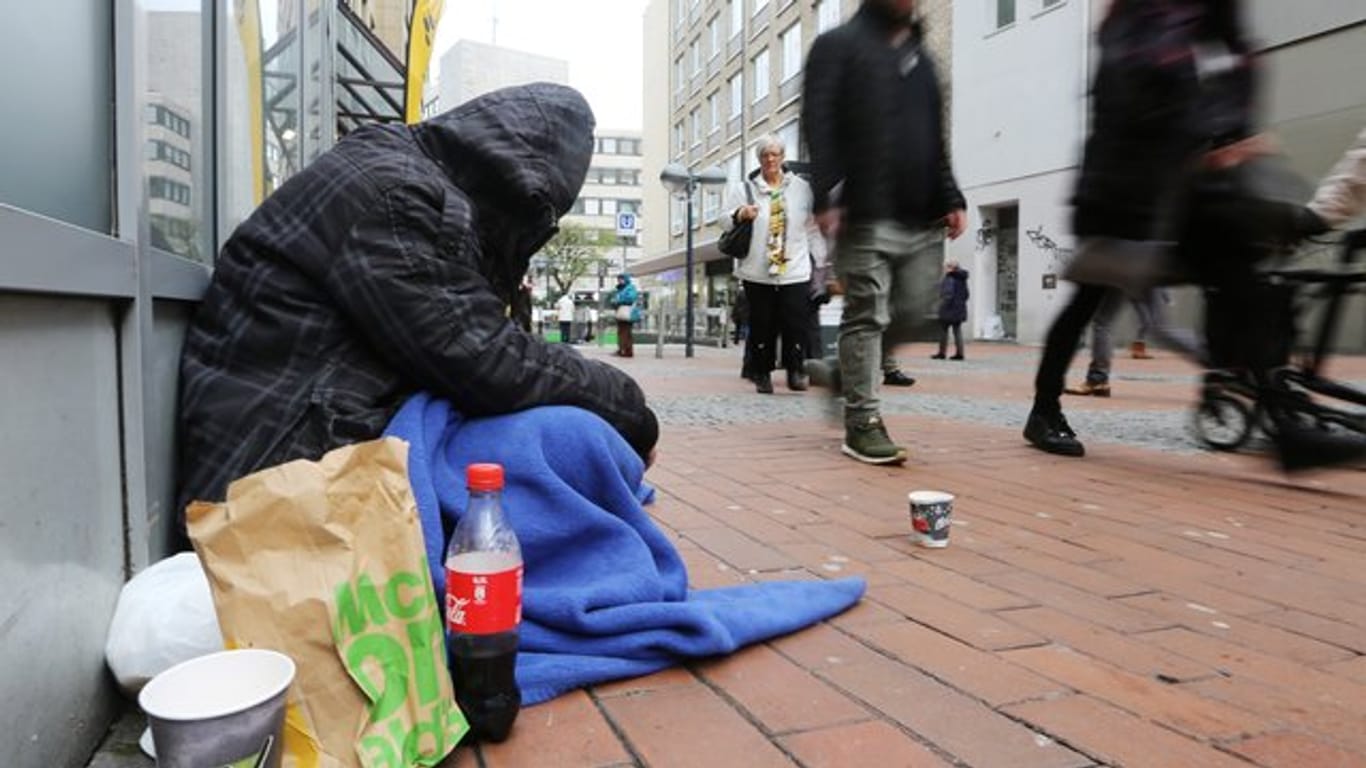Ein Obdachloser in der Dortmunder Innenstadt.