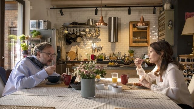 Rainer Bock und Iris Berben als Ehepaar in dem TV-Film "Mein Altweibersommer".