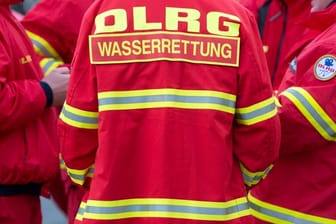 Mitarbeiter des DLRG: Taucher der Wasserrettung fanden den Mann im Falkensteinsee.