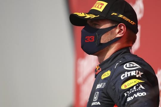 Max Verstappen möchte mit dem Red Bull weiter schneller werden.