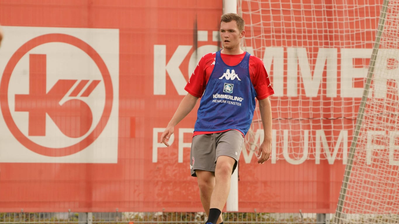 Luca Kilian im Training für Mainz 05: Der Neu-Mainzer war an Covid-19 erkrankt.