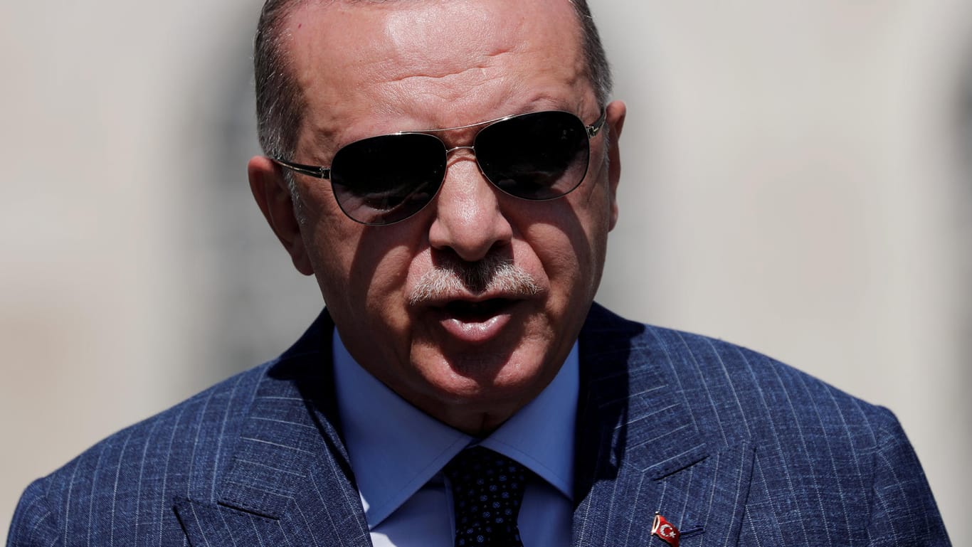 Recep Tayyip Erdogan: Der türkische Präsident droht Athen, warnt aber zugleich vor einer Eskalation im Streit um Gasvorkommen im östlichen Mittelmeer.