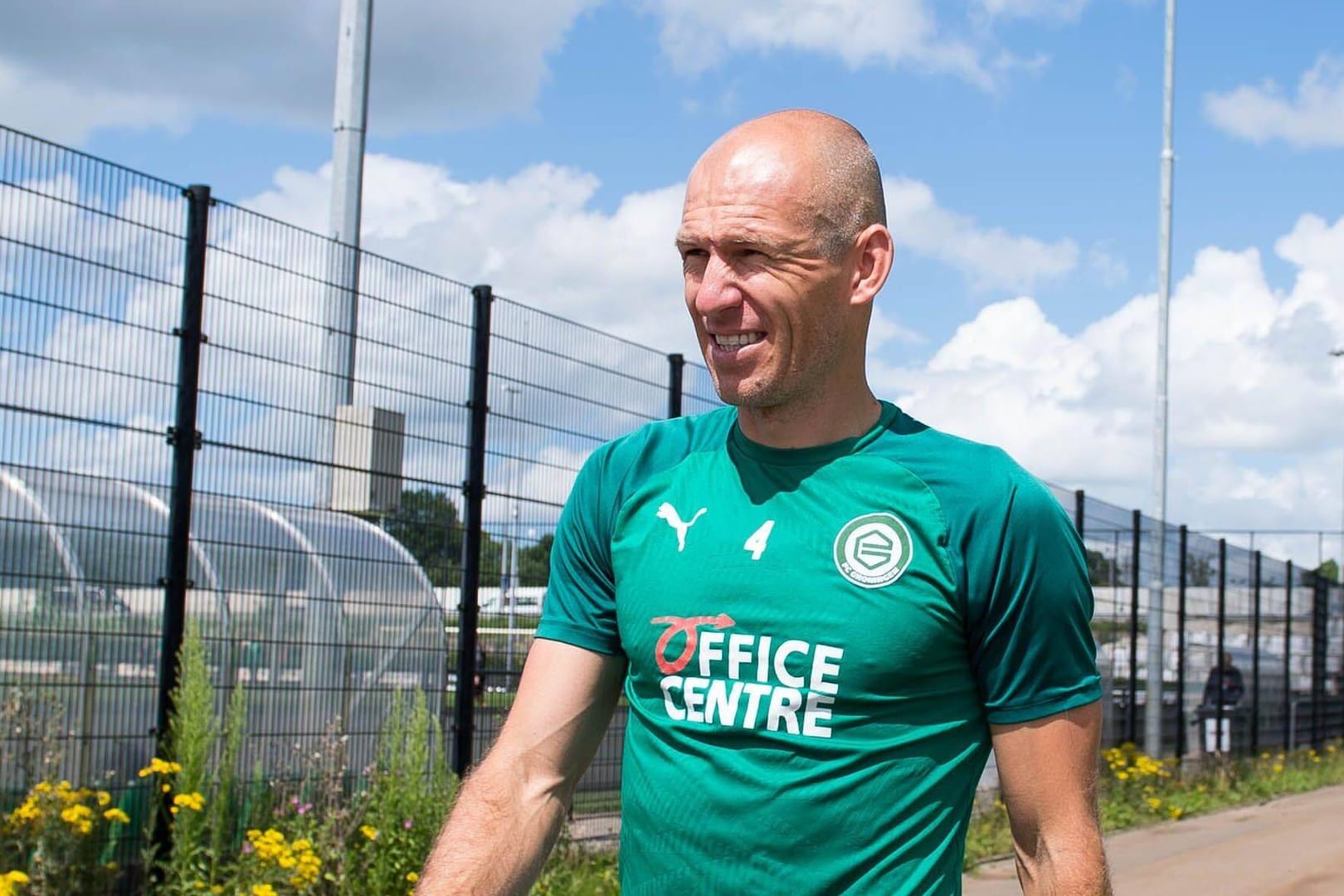Arjen Robben: Der Ex-Bayern-Star muss sein Comeback verschieben.