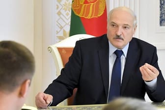 Alexander Lukaschenko: "Bin noch am Leben und nicht im Ausland.