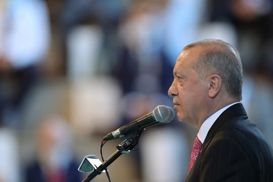Recep Tayyip Erdogan: "Solltet Ihr unsere "Oruc Reis" angreifen, werdet Ihr einen hohen Preis dafür bezahlen.